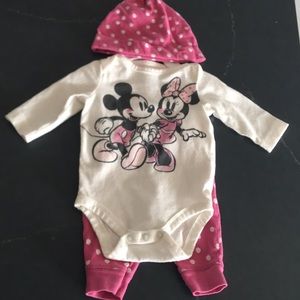 3piece baby girl outfit.